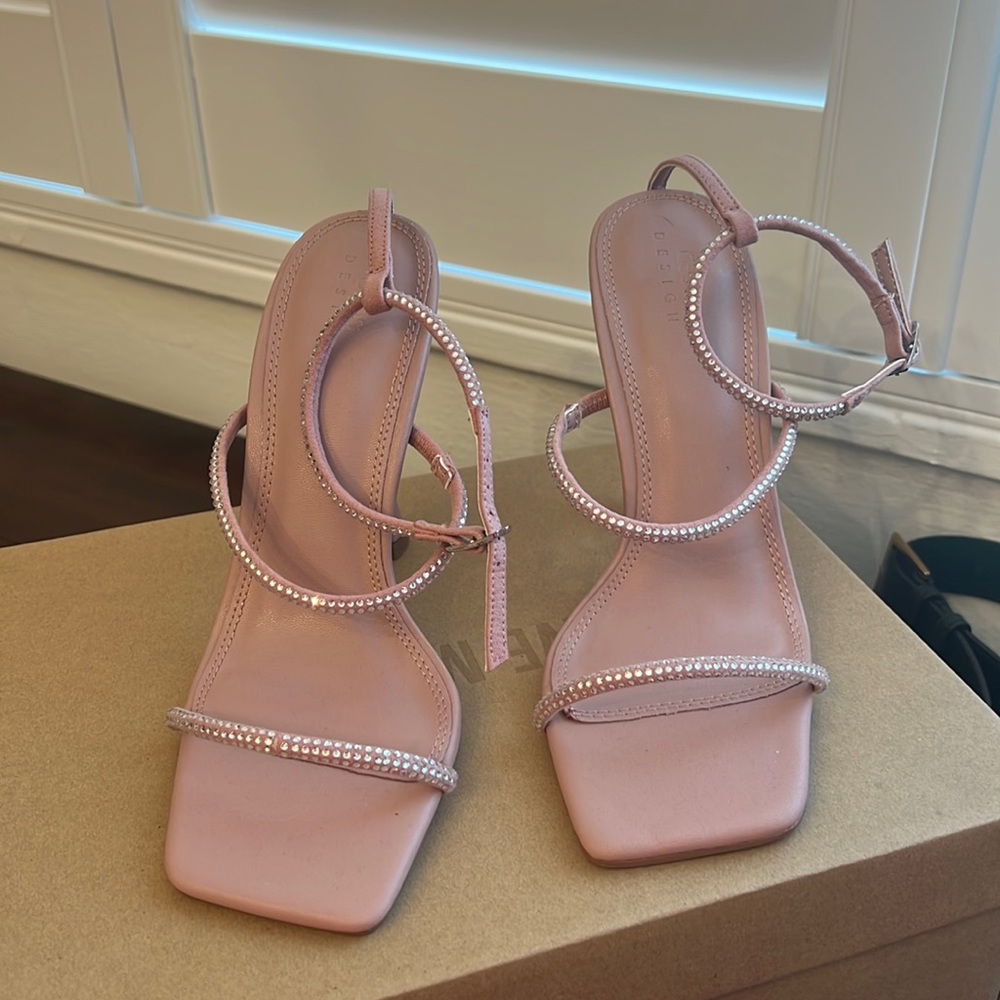 RHINESTONE PINK HEEL